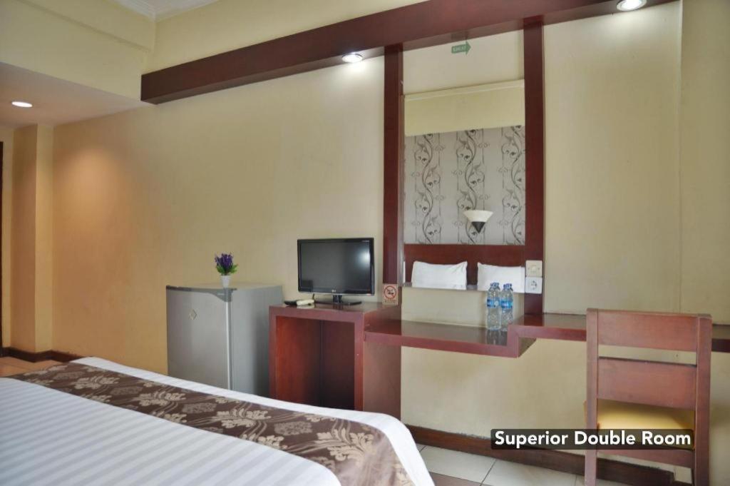 Sleepzzz Hotel Senayan Jakarta Exterior photo