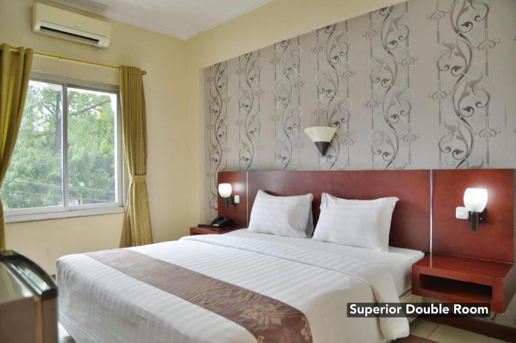 Sleepzzz Hotel Senayan Jakarta Exterior photo