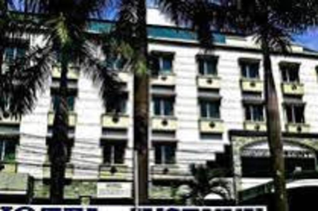 Sleepzzz Hotel Senayan Jakarta Exterior photo